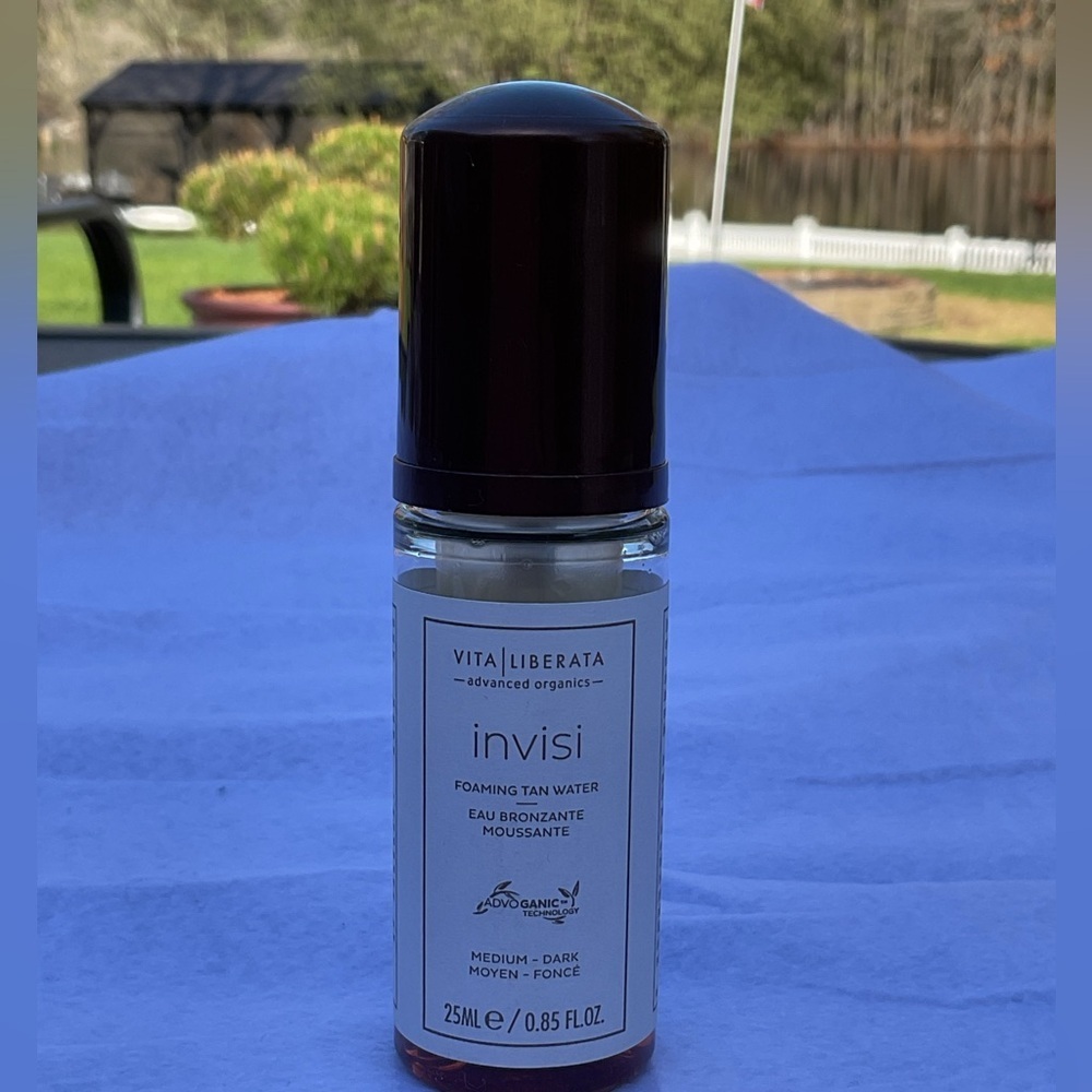 2 Bottles 
Vita Liberata Invisi Foaming Tan Water Medium/Dark Color Self Tanner